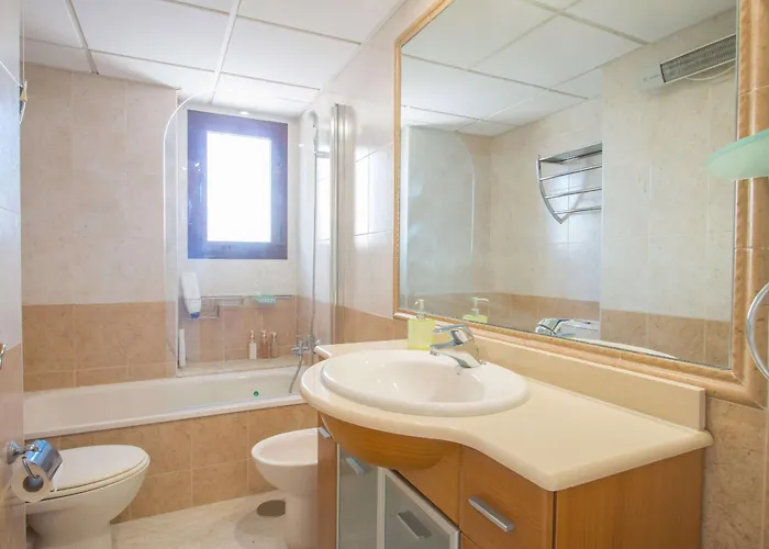 Coral - Plusholidays 公寓 *